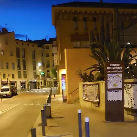 Enormous Charm T2 Historic Center Laundry Fiber Apartment *