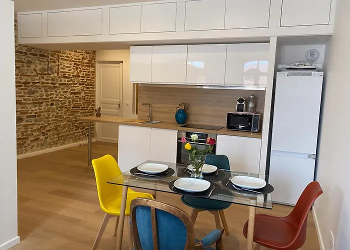 Enormous Charm T2 Historic Center Laundry Fiber